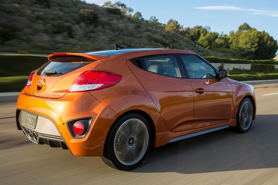  Hyundai Veloster Turbo 2015 года  (US) (фото 4 из 22)